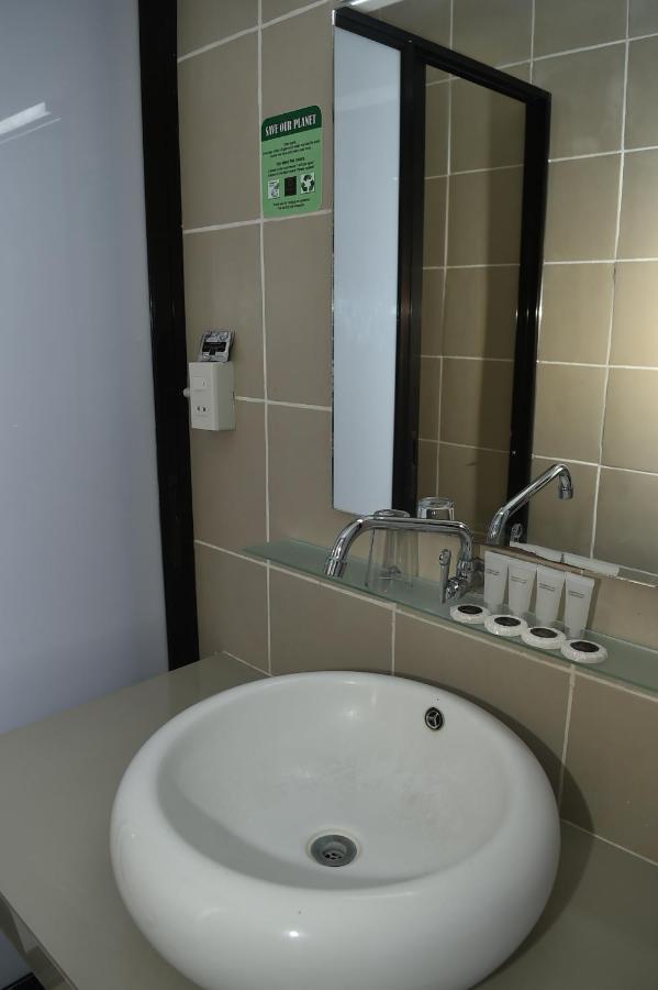 Columbus Plaza Hotel General Santos City Εξωτερικό φωτογραφία