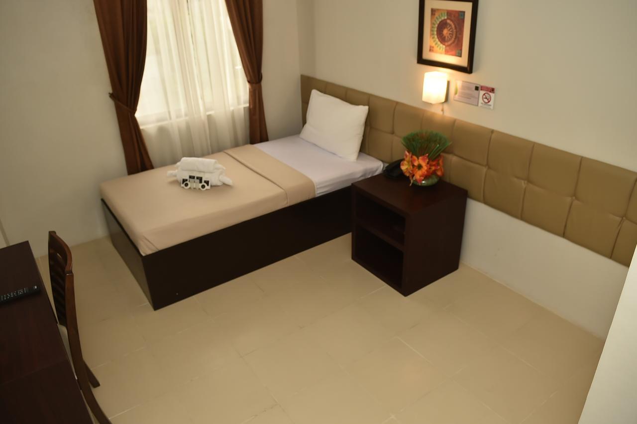 Columbus Plaza Hotel General Santos City Εξωτερικό φωτογραφία