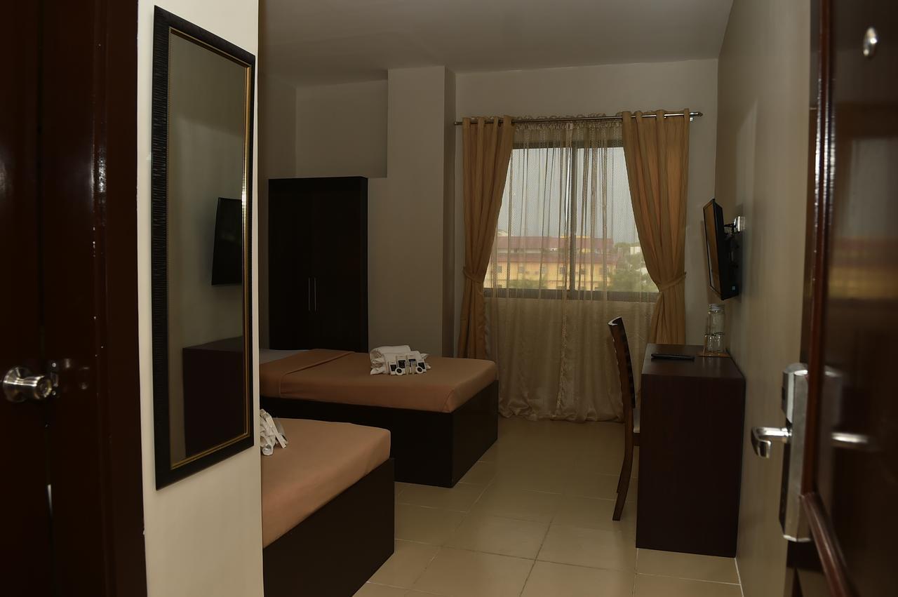 Columbus Plaza Hotel General Santos City Εξωτερικό φωτογραφία